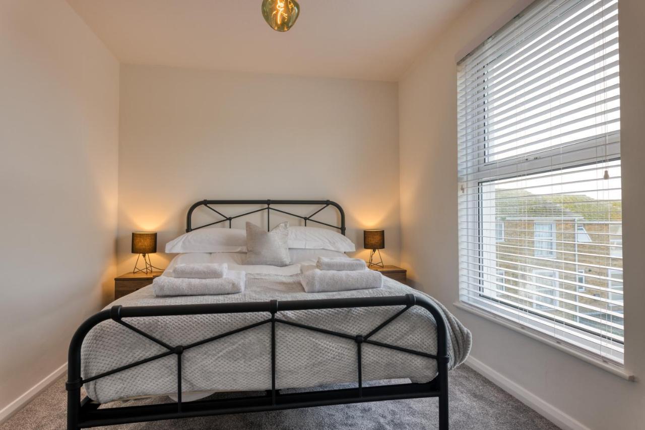 Casa Cella - Centrally Located 4 Bedroom House With Private Driveway And Garden Ramsgate
